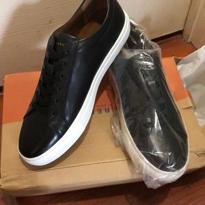 Black Kurt leather sneaker
